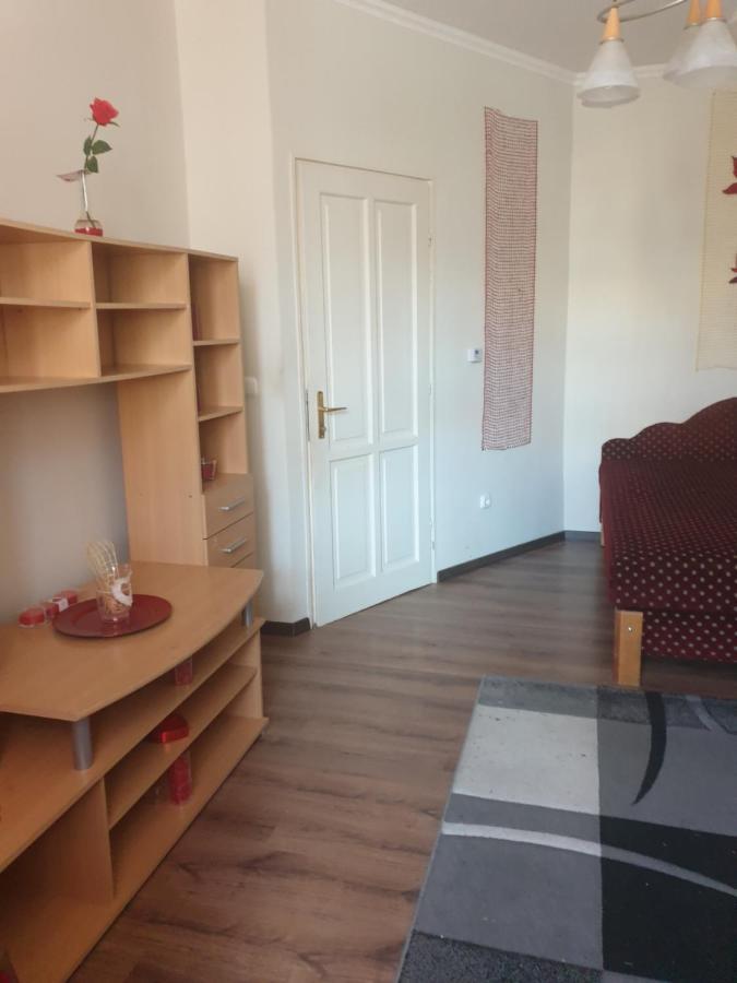 Izisz Debrecen Dış mekan fotoğraf